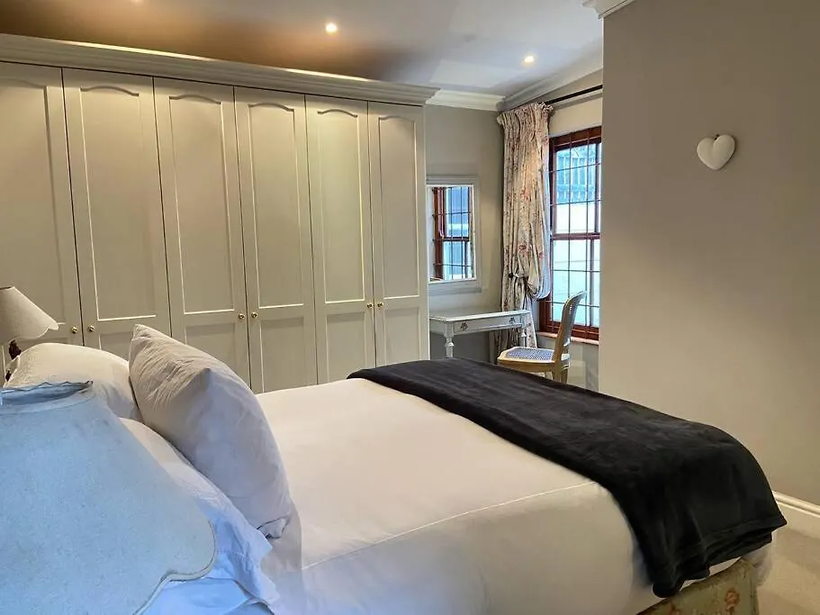 Daire Cozy 1Br Cottage Near Cavendish & Newlands Cape Town