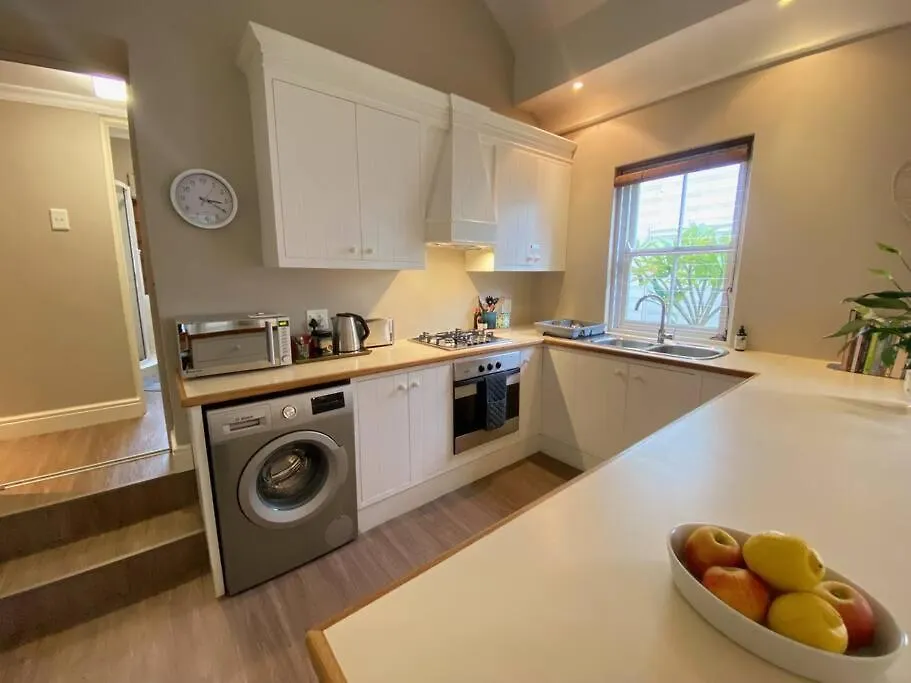 Cozy 1Br Cottage Near Cavendish & Newlands Cape Town Daire